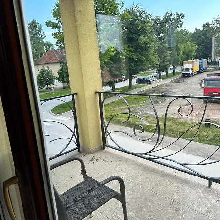 Apartment Five Indija