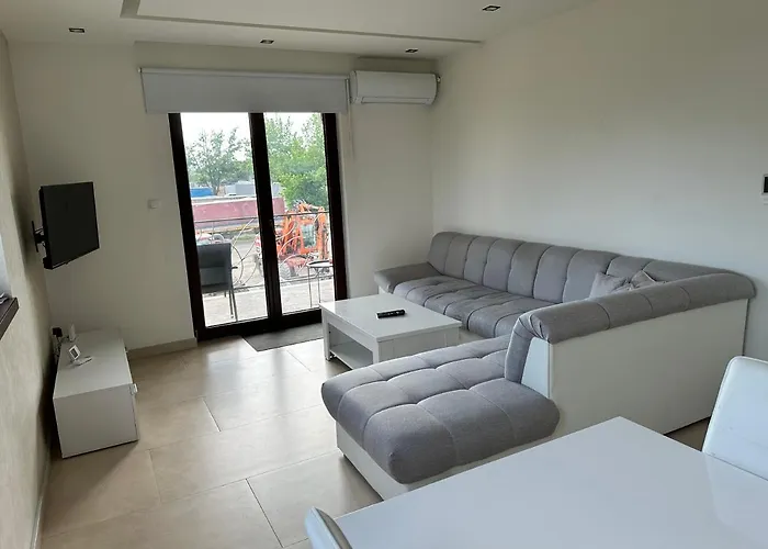 Five Διαμέρισμα Indija