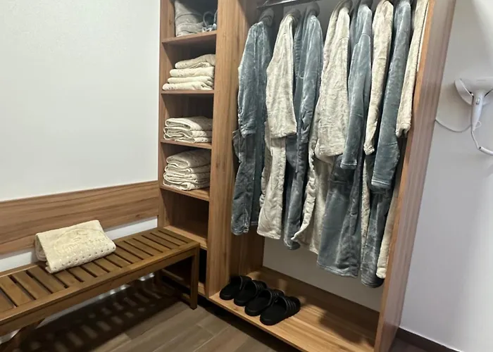 Διαμέρισμα Five