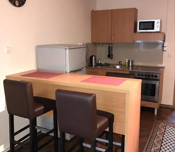 Five Διαμέρισμα *