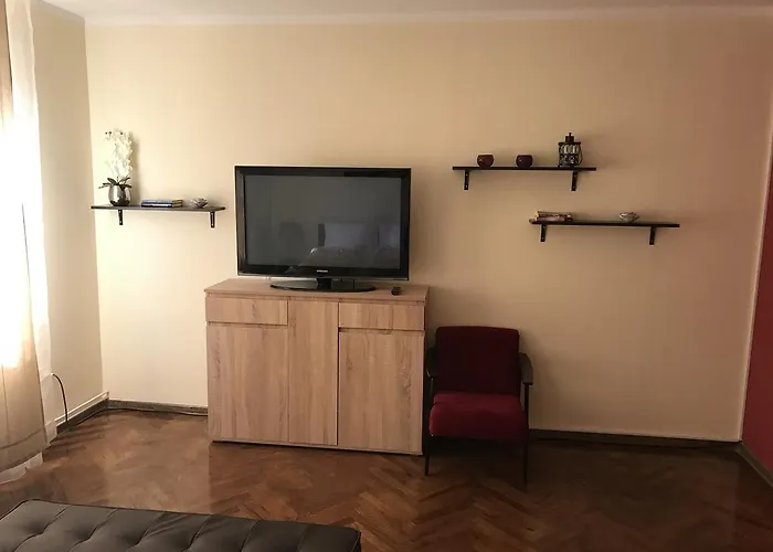 Five Διαμέρισμα *