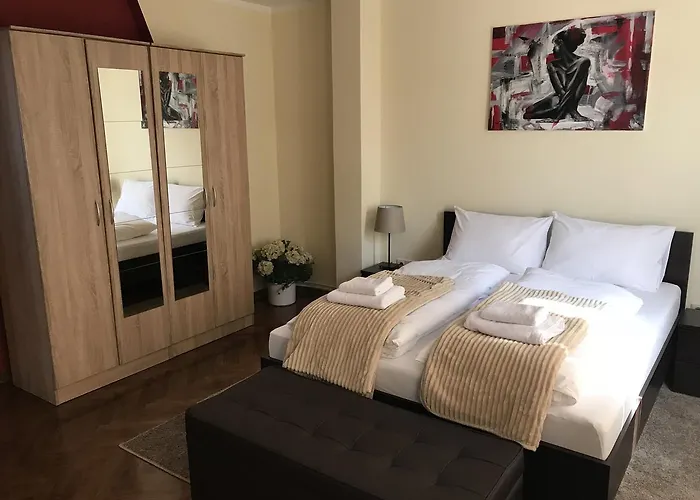 Five Διαμέρισμα Indija